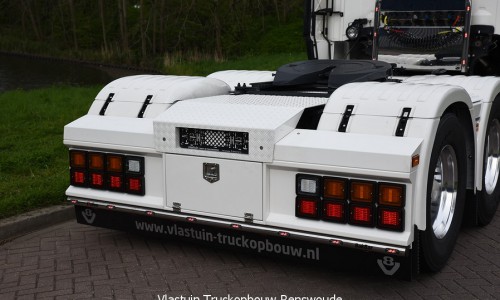 VLASTUIN-ACHTERBUMPER-131
