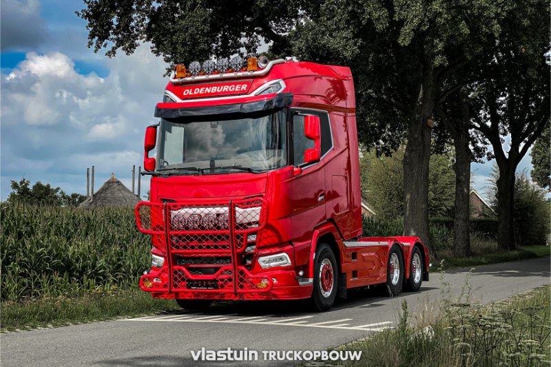 1_TRUCKS-516