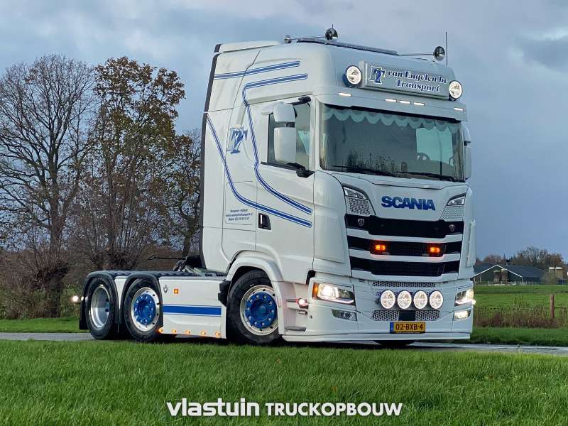 TRUCKS-472