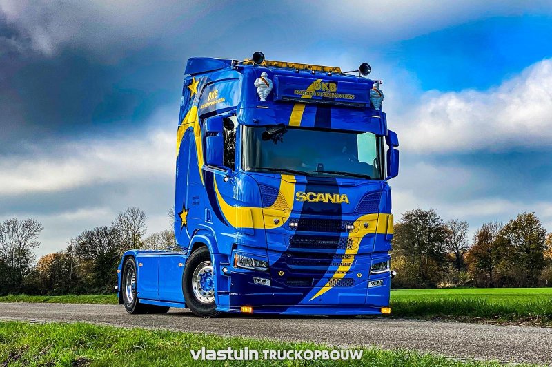 TRUCKS-525