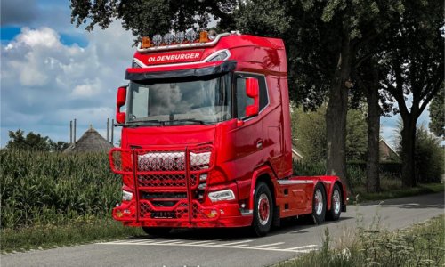 1_TRUCKS-516