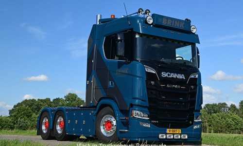 TRUCKS-319
